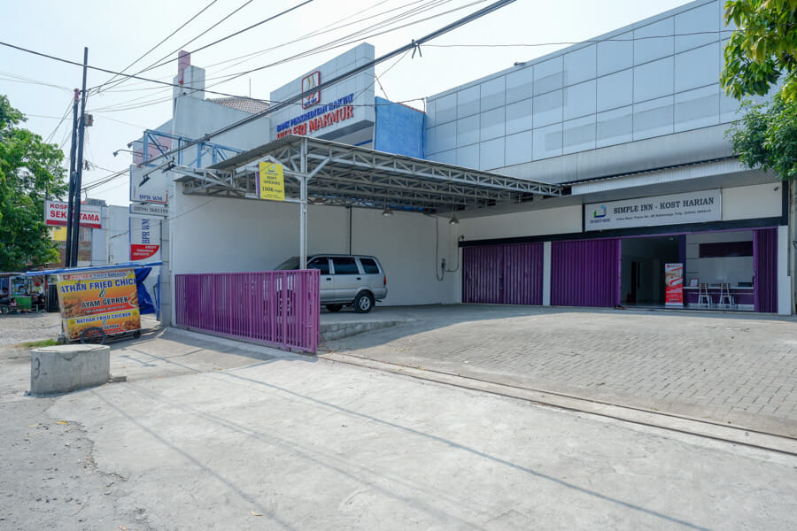 RedDoorz near Alun Alun Kaliwungu Kendal
