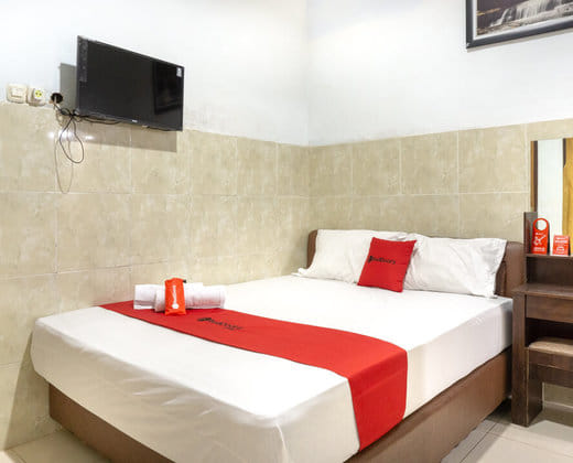 RedDoorz @ Hotel Surabaya Sumenep