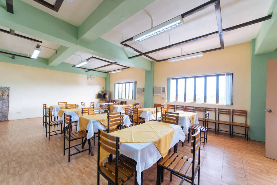 RedDoorz @ Arimbay Legazpi City