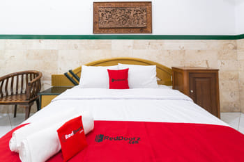 RedDoorz Syariah near Alun Alun Magelang Bayeman