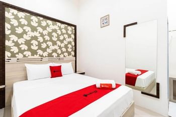 RedDoorz Plus @ Centrium Katamso Medan