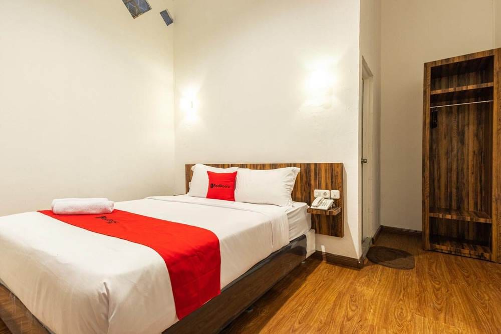 RedDoorz Room