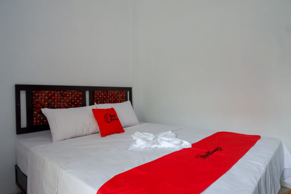 RedDoorz Room