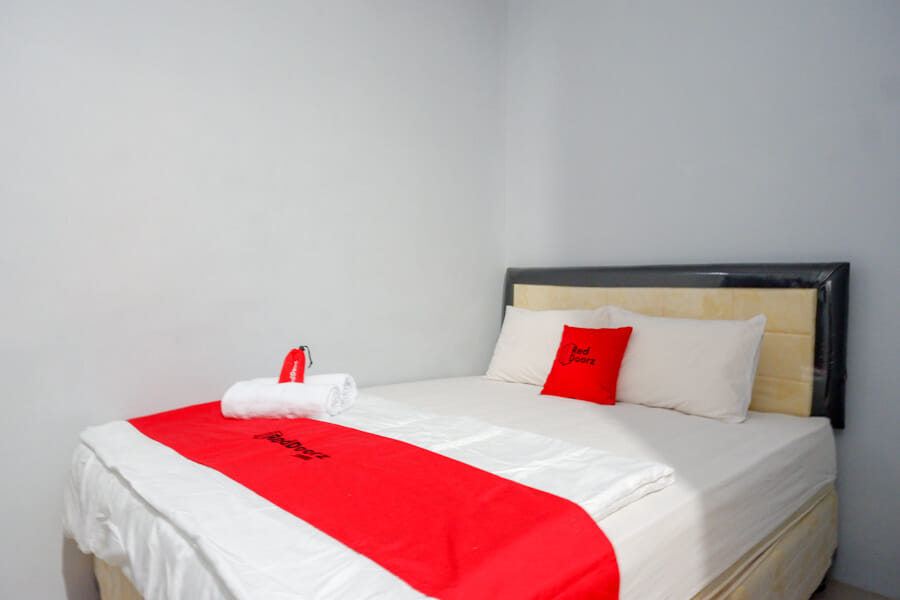 RedDoorz @ Hotel Grand Aulia Majene