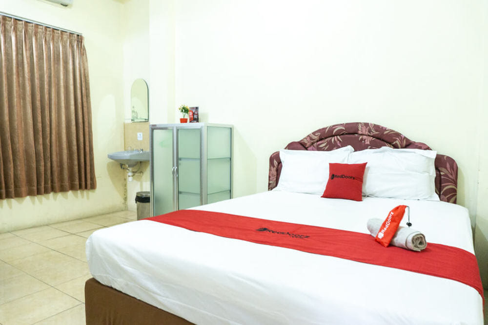 RedDoorz Room