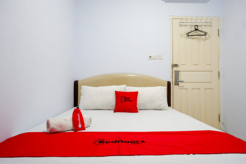 RedDoorz Room