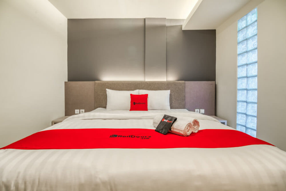 RedDoorz Room