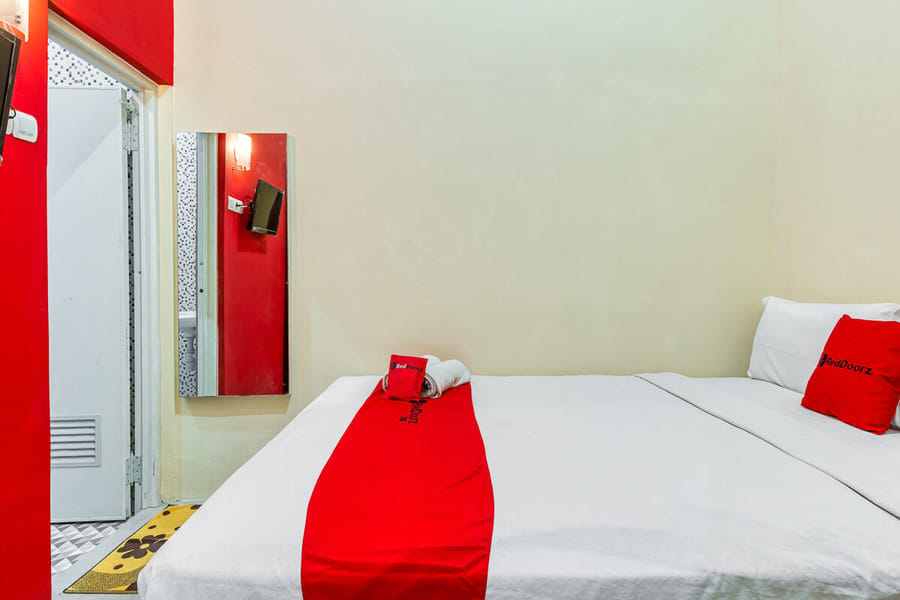 RedDoorz Syariah @ Kertomenanggal Surabaya