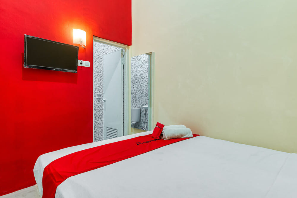 RedDoorz Room
