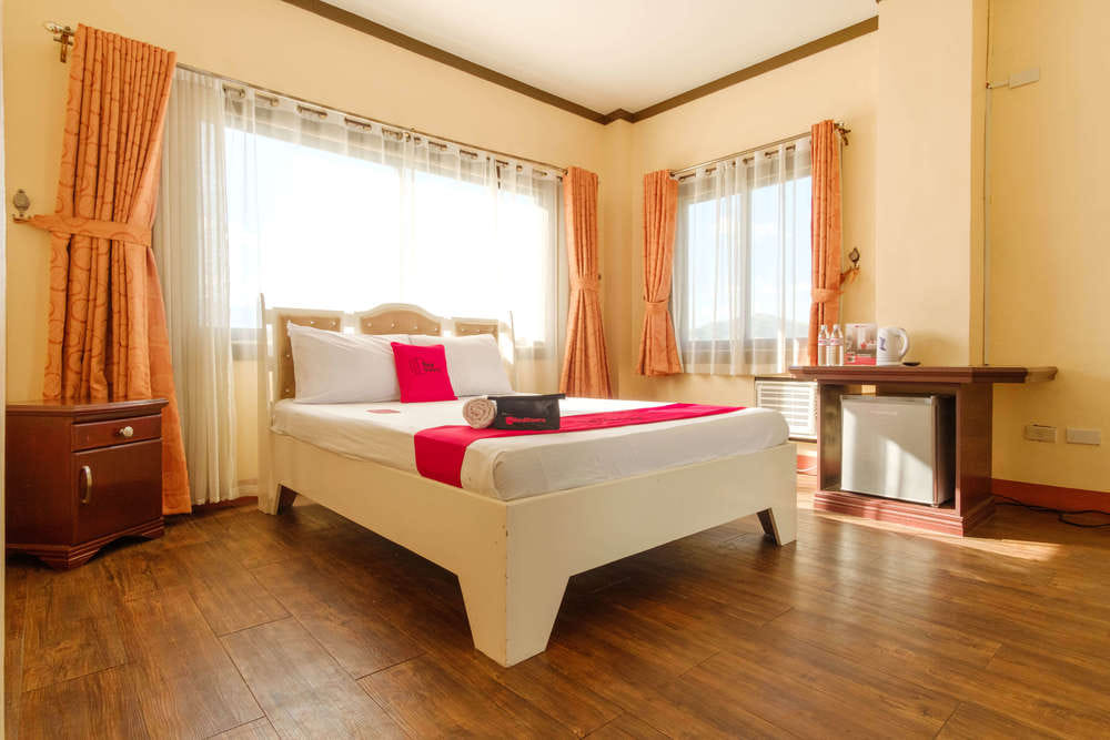 RedDoorz Room