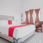 RedDoorz Syariah near Arafah Hospital Jambi