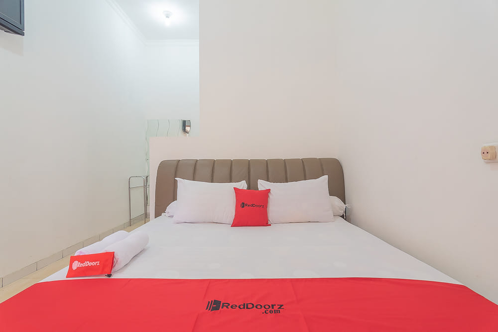 RedDoorz Room