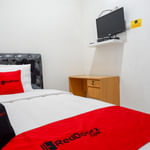 RedDoorz Hostel near Kota Lama Semarang