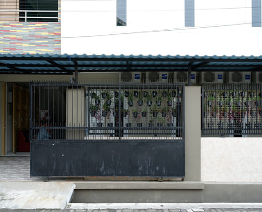 RedDoorz Hostel near Kota Lama Semarang