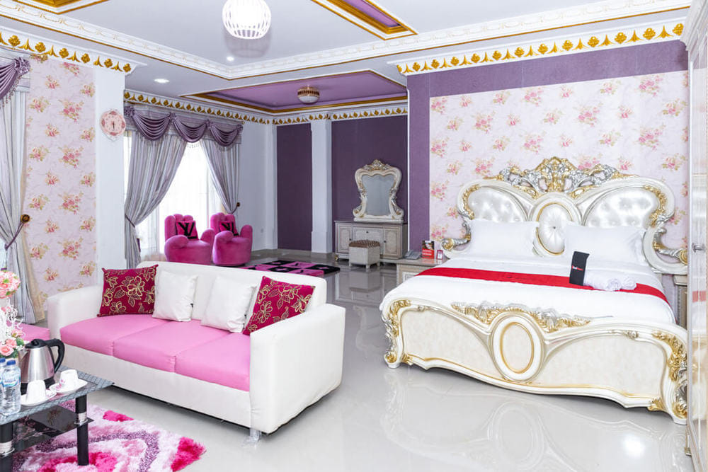 RedDoorz Suite