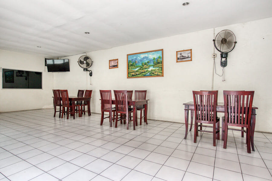 RedDoorz Plus near Galaxy Mall 