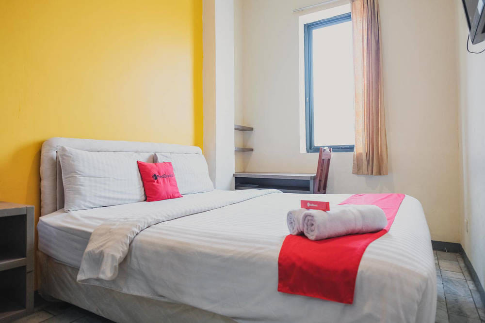 RedDoorz Room