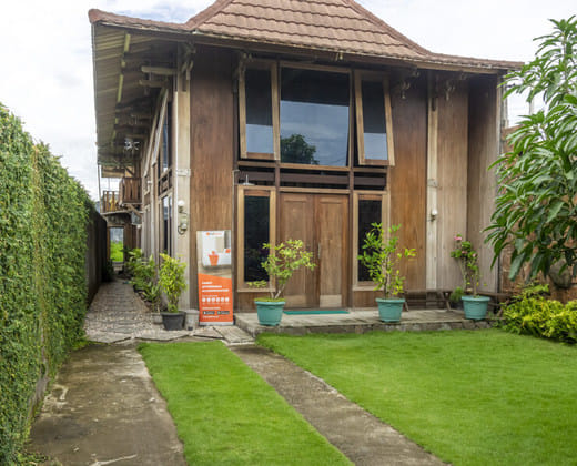 RedDoorz @ Omah Kayu Homestay Yogyakarta