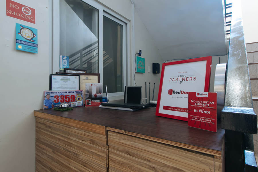 RedDoorz @ Golite Washington