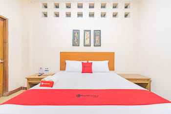 RedDoorz Plus @ Otista Garut