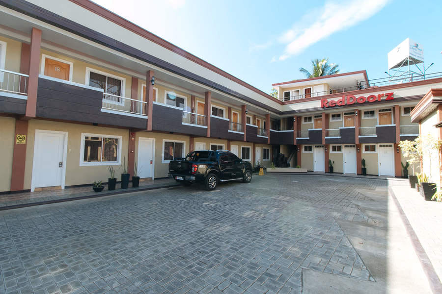 RedDoorz Plus near Lapasan Plaza Cagayan de Oro