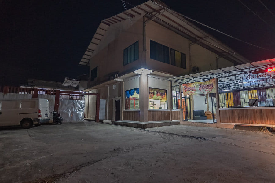 RedDoorz Plus @ Bukit Cinta Street Balikpapan