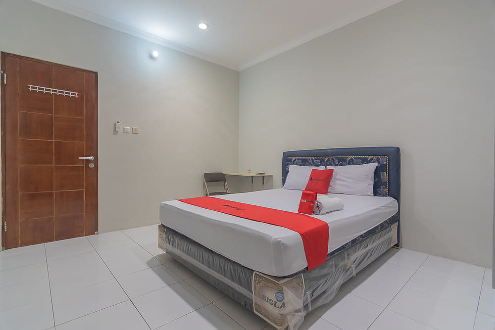 RedDoorz Room