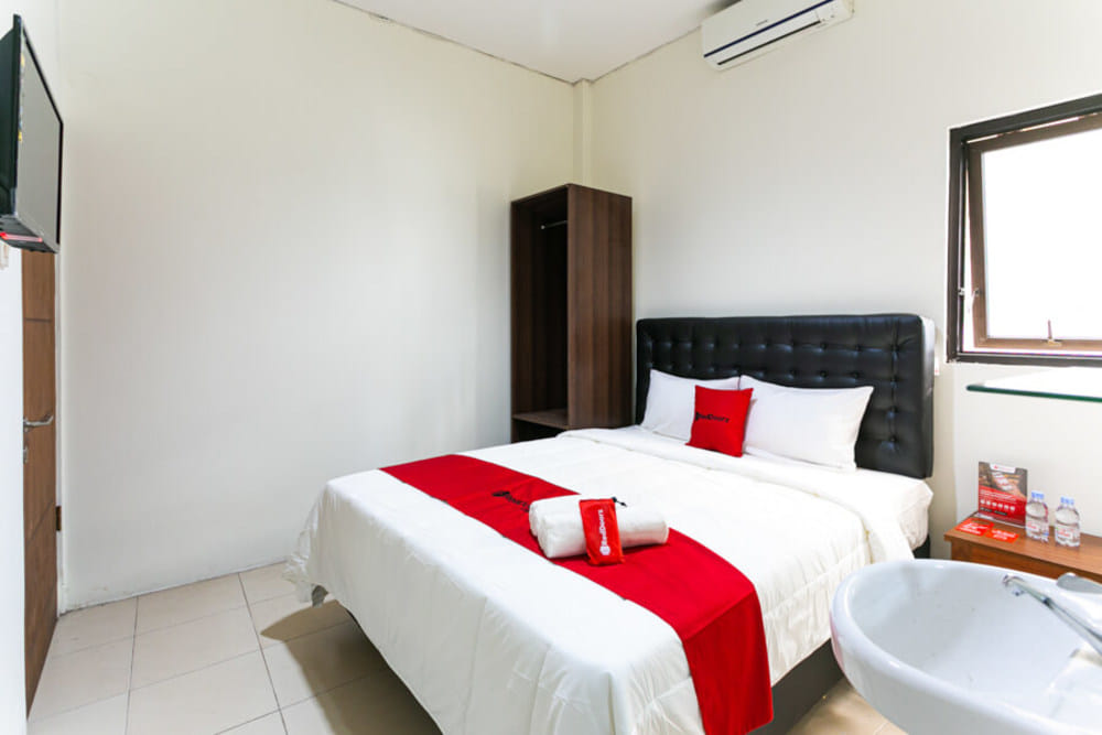 RedDoorz Room