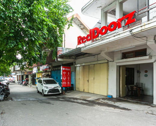 RedDoorz @ Urip Sumoharjo Solo
