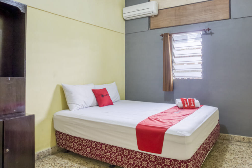 RedDoorz Room
