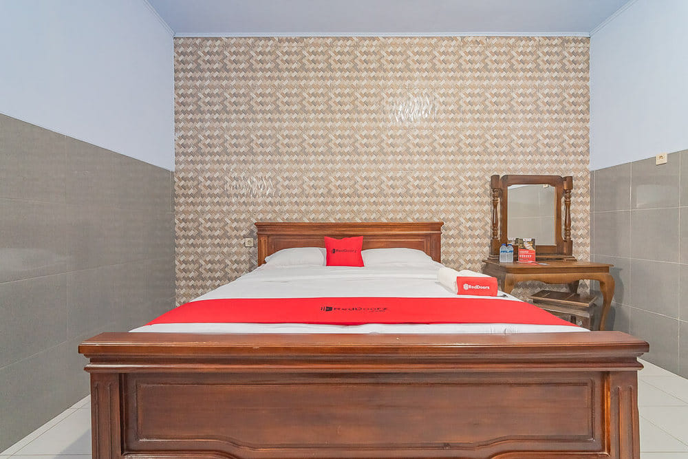 RedDoorz Room