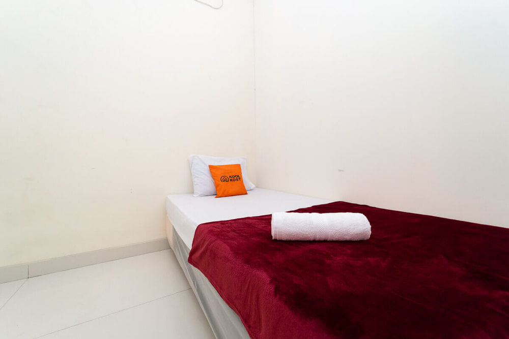 Standard Twin Room with Shared Bathroom