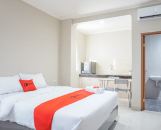 Residences by RedDoorz near MT Haryono (Minimum Stay 6 nights)