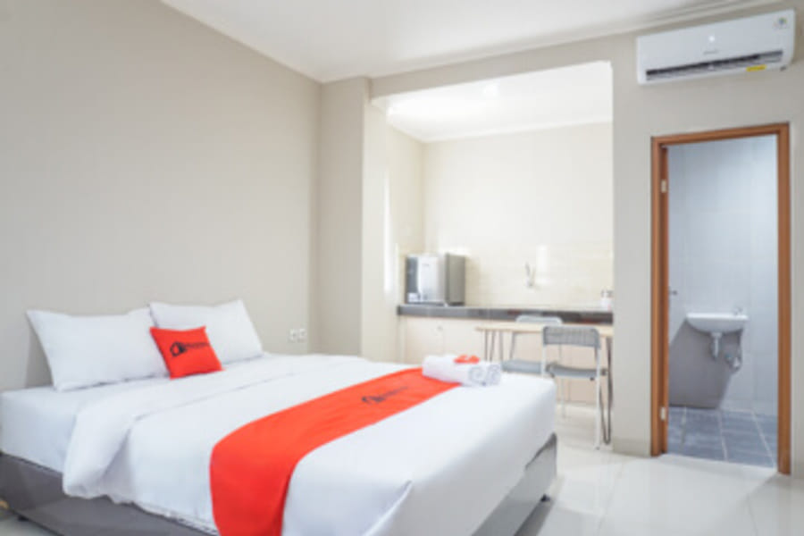 Residences by RedDoorz near MT Haryono (Minimum Stay 6 nights)