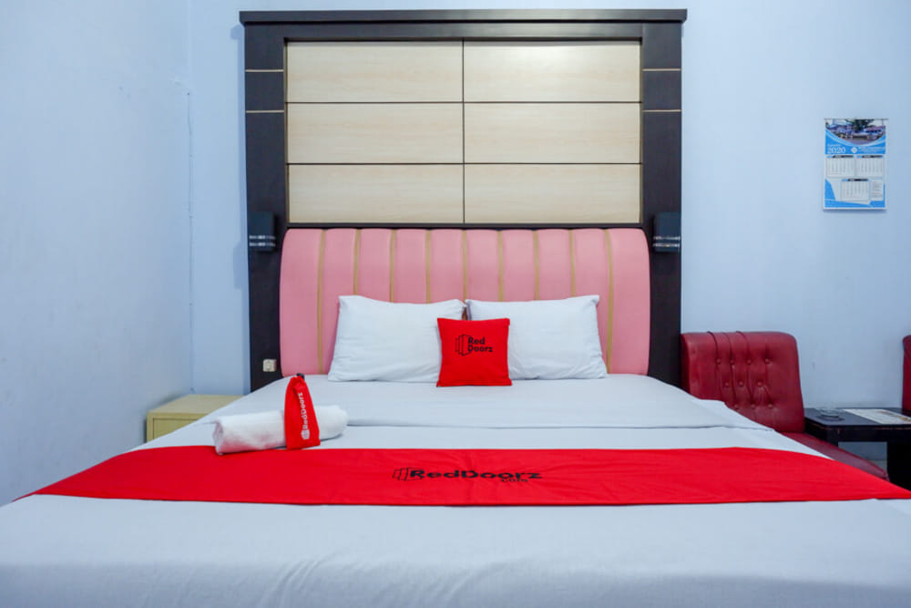 RedDoorz Room