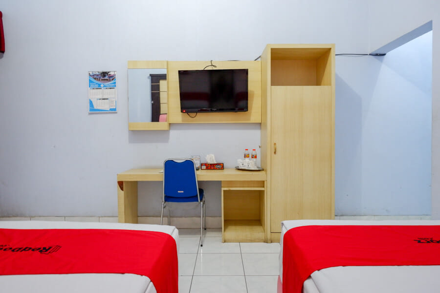 RedDoorz Plus Syariah near Stasiun Pekalongan 2