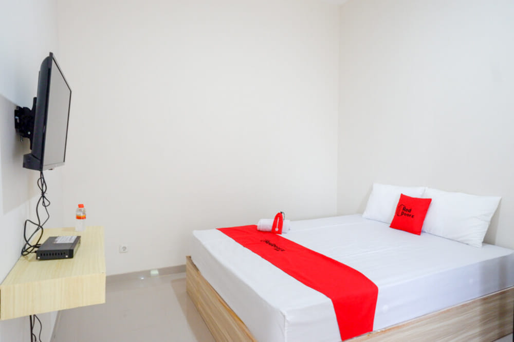 RedDoorz Room