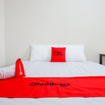 RedDoorz near Pacific Mall Tegal 2