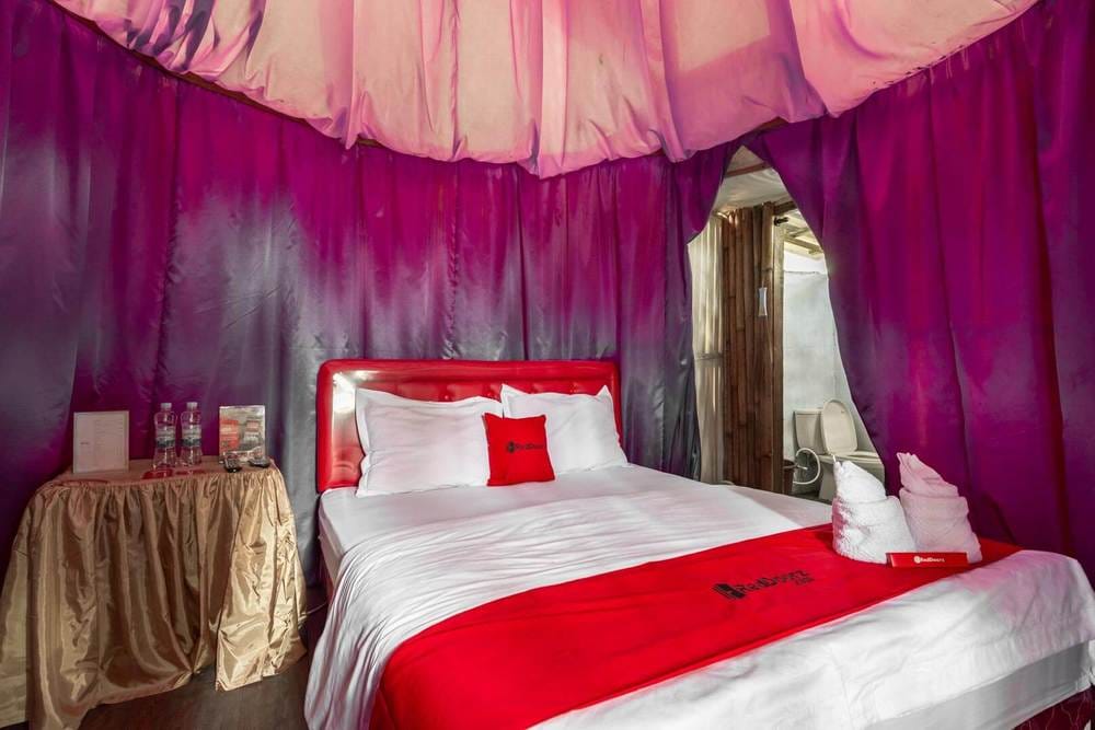 RedDoorz Room