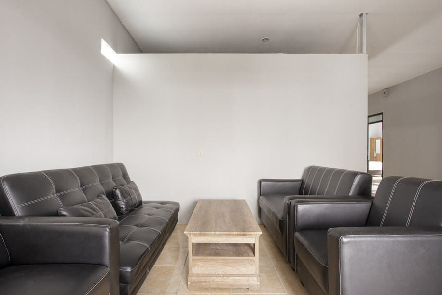 RedDoorz @ Jemursari Surabaya 2