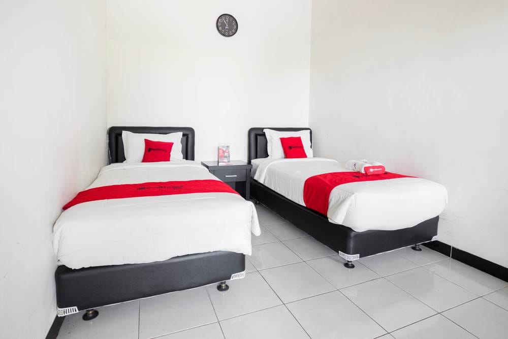 RedDoorz SALE