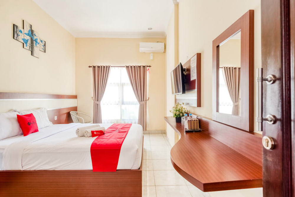 RedDoorz Premium