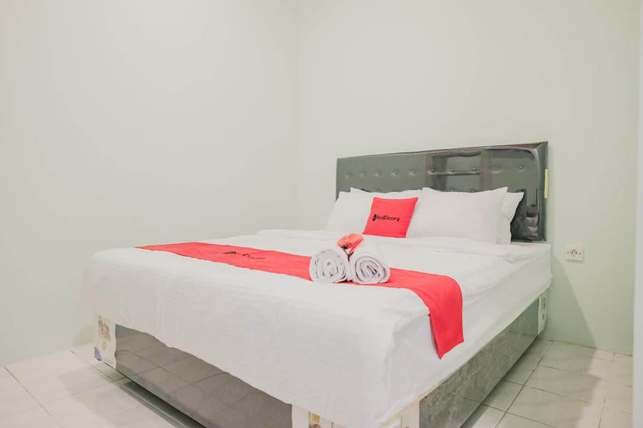 RedDoorz @ Jalan Pangeran Antasari Lampung 2