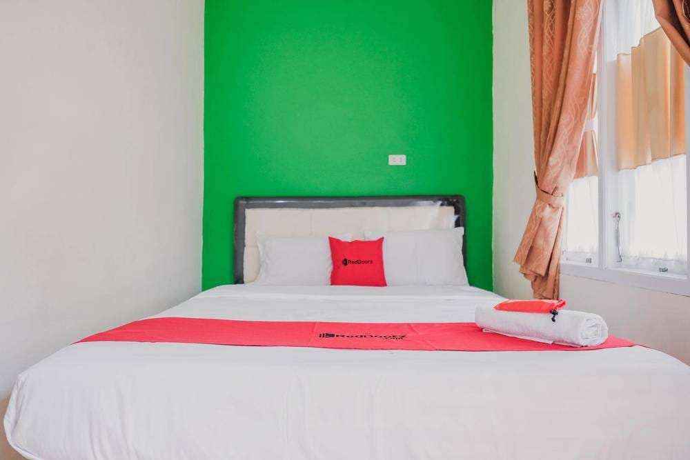 RedDoorz Room
