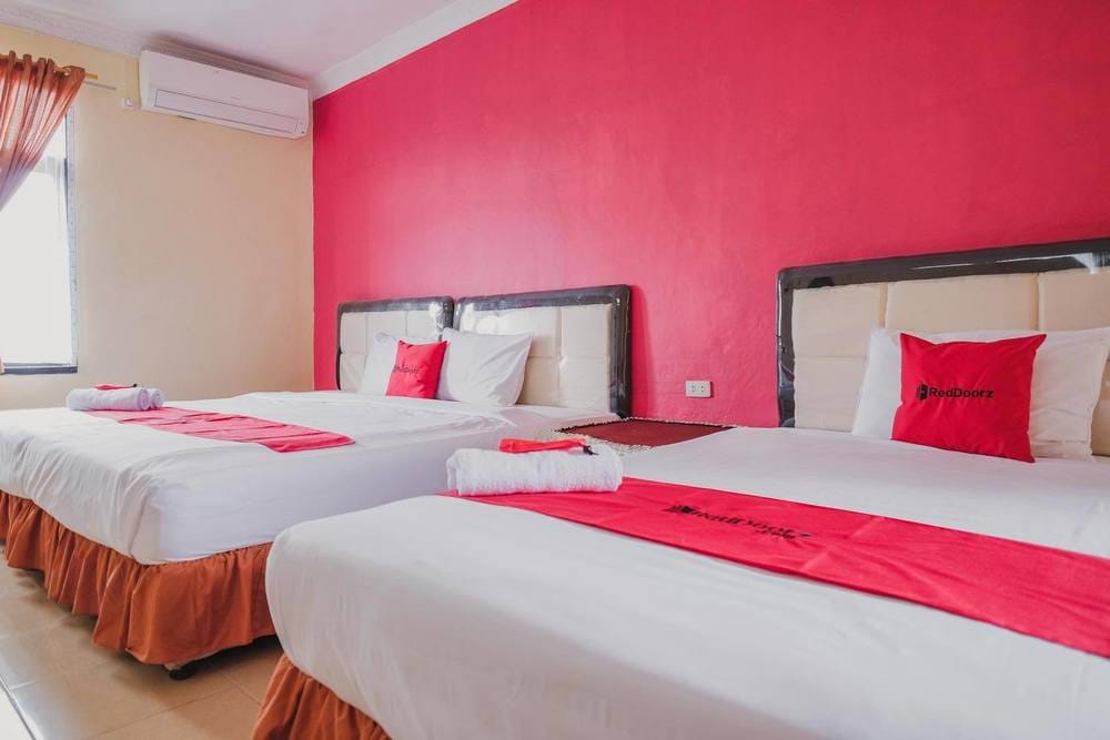 RedDoorz Family Room