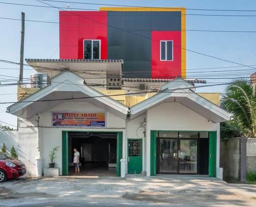 RedDoorz near Manhattan Times Square Medan 2