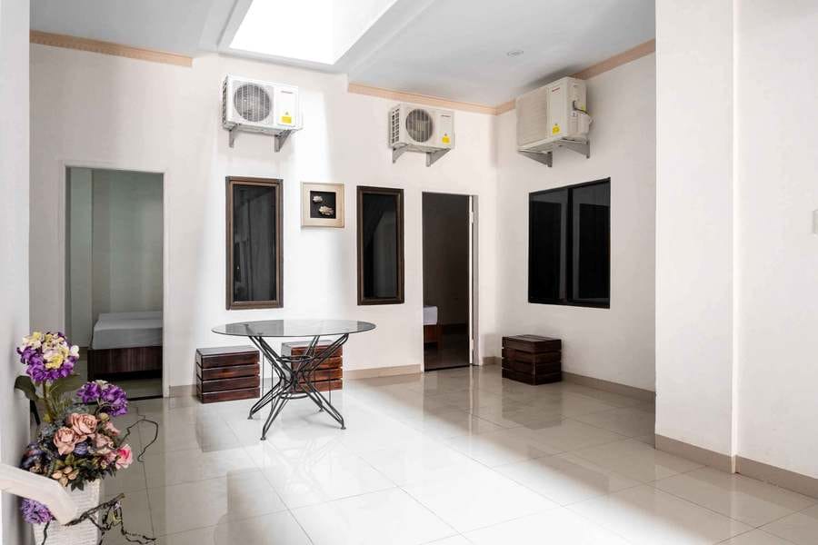 RedDoorz Syariah near Stadion Teladan Medan