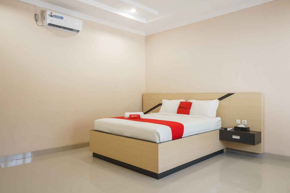 RedDoorz Room