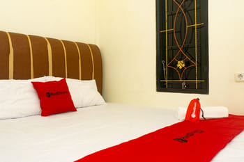 RedDoorz near Sentani Airport Jayapura