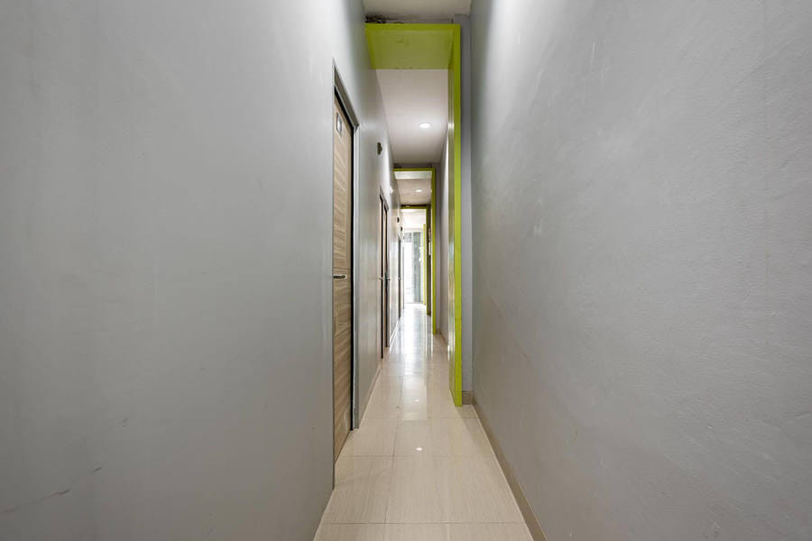 RedDoorz near Tanjung Duren 2